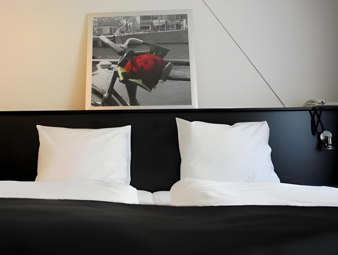 Bedroom 12