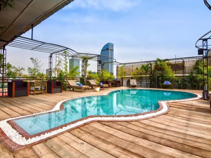 Sport & Beauty 1, Le Hotel Hotel, Phnom Penh