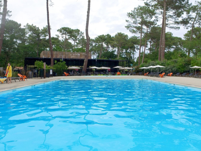 Pool 2, Residence Lege Cap Ferret - Claouey, Cozy Lodge With Terrace, Gironde
