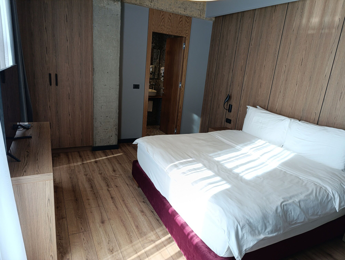 Bedroom 6