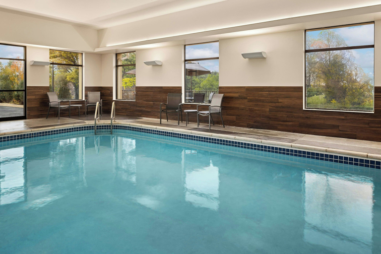 Sport & Beauty, Fairfield Inn & Suites by Marriott Cedar Rapids North, Linn