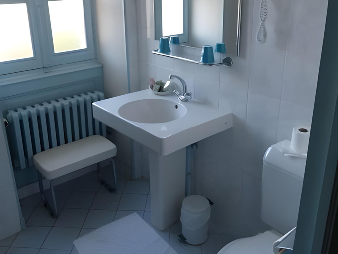 Bathroom 9