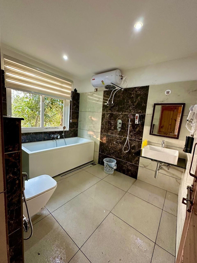 Bathroom 2, Coorg Jungle Mist, Kodagu