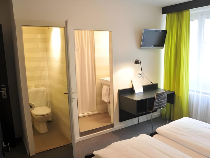 Bedroom 8
