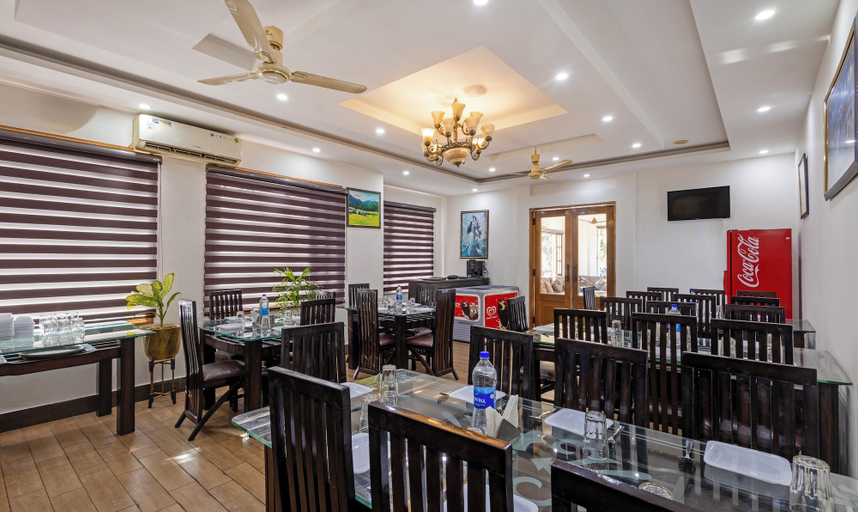 Food & Drinks 4, Treebo Anjukul, Chamba