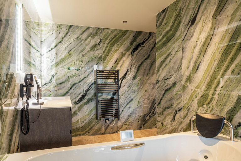 Bathroom 4