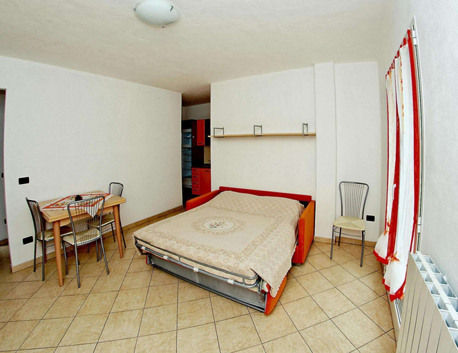 Room 3, Apartment in Castellaro With Terrace, Savona