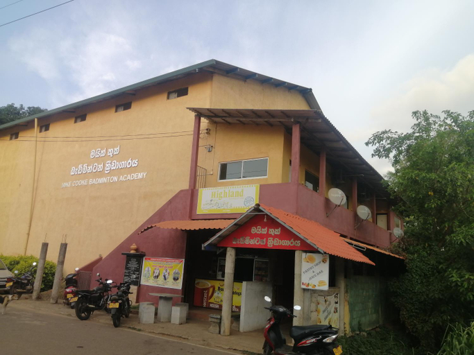 Others 4, Mike Cooke inn, N. Palatha East