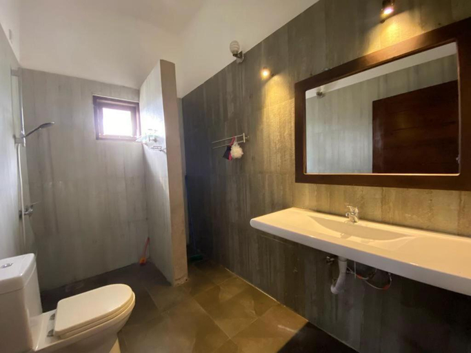 Bathroom, TripSila - Ragama, Ja-Ela