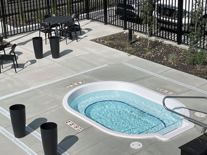 Sport & Beauty, Skyline 102 Mountain View Townhouse-AC-Heated Pool; Hot tub, Division No. 15