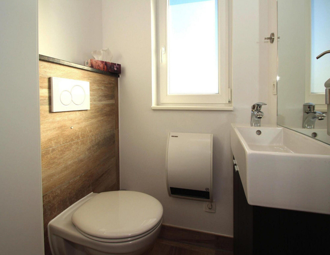 Bathroom 4, Ferienhaus am Partwitzer See, Elsterheide, Bautzen