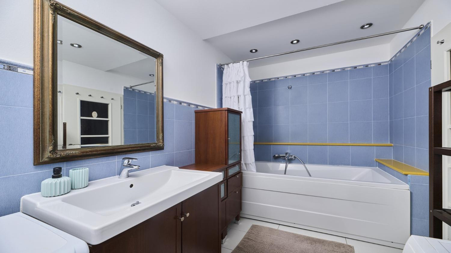 Others 5, Apartment Iriska, Novigrad