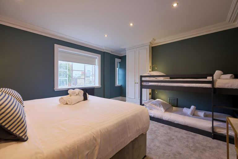 Bedroom 2, The Hanbury Townhouse, London