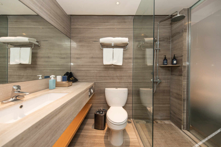 Bathroom 3, Starway Hotel (Foshan Shunde Midea Headquarters), Foshan