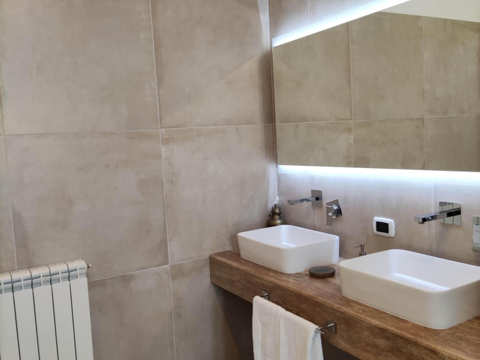 Bathroom 4, Charming Villa With Swimming Pool, Trapani