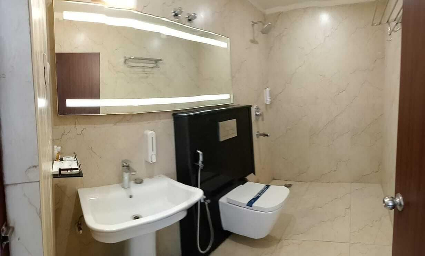 Bathroom 3, Coastal Grand Navallur, Kancheepuram