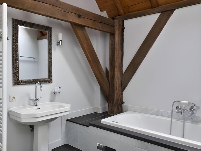 Bathroom 22