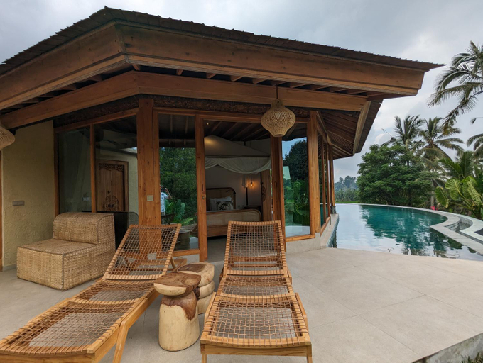 Swimming Pool 6