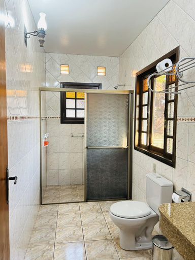 Bathroom, Hotel Fazenda Itaytyba, Tibaji