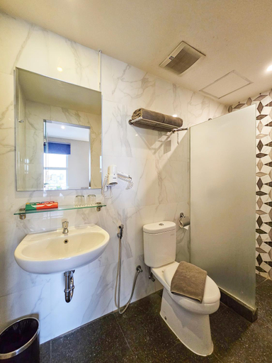 Bathroom 9