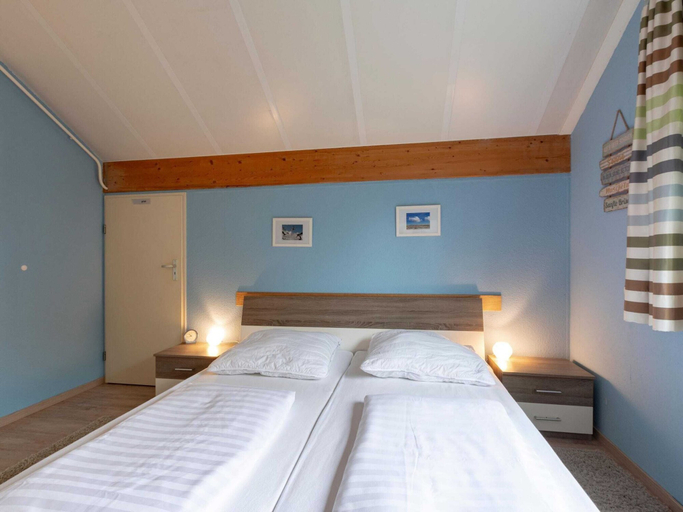 Room 3, Ooghduyne 149, Villa Near Beach, Den Helder