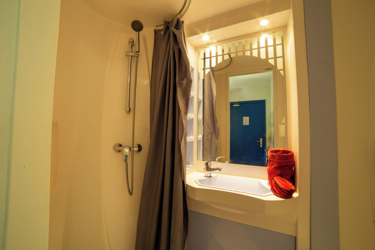 Bathroom 3, Le Rabuons, Alpes-Maritimes