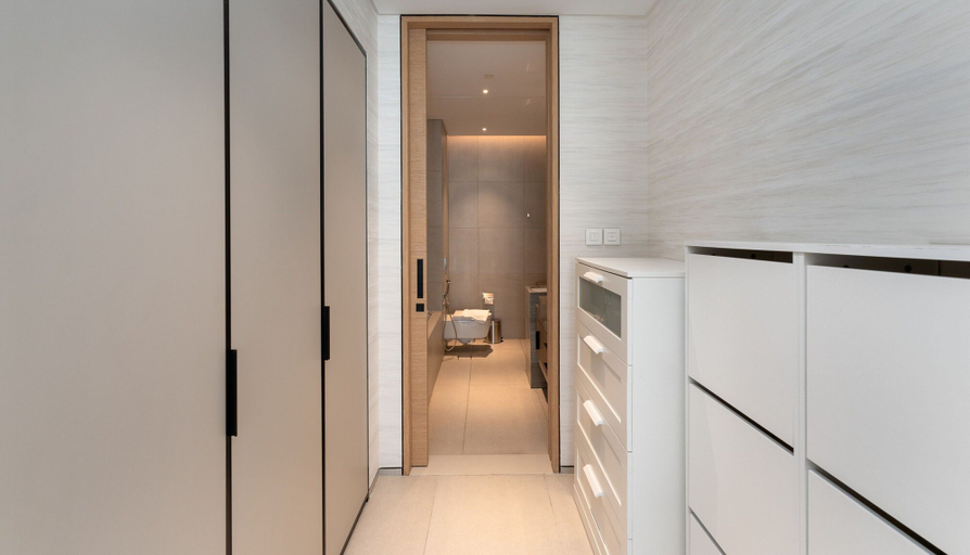 Room 3, Address JBR Elegant 2BR w Beach Access, Dubai