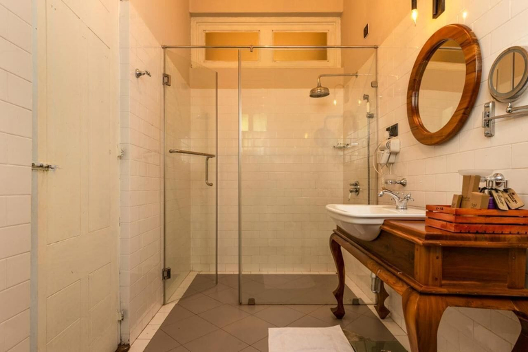 Bathroom 5, Castle Hill Bungalow by Seven Angels, K.F.G. & G. Korale