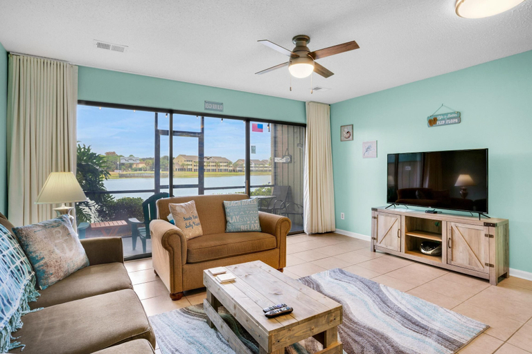 Seascape Lakefront Villas 114- Beach Break, Walton