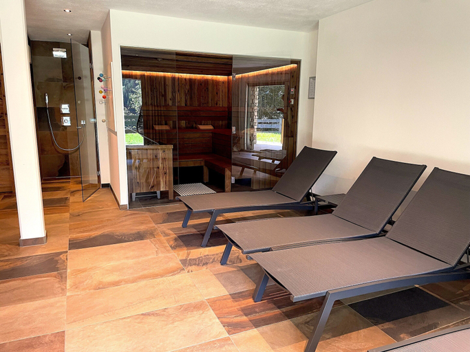 Spa treatment 2, Chalet in Saalbach With Panoramic Sauna, Zell am See