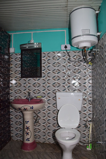 Bathroom, Snow View Homestay, Kullu