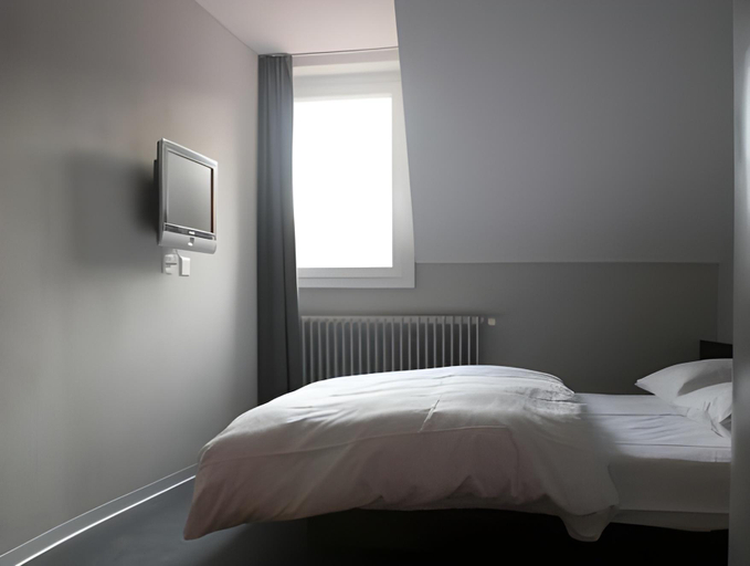 Bedroom 9