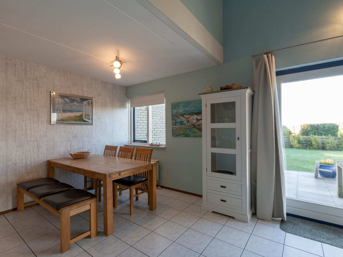 Dining 4, Ooghduyne 149, Villa Near Beach, Den Helder