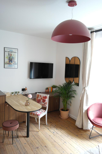 Others 4, La Magnifique, Et Pop Et Chic !, Vienne