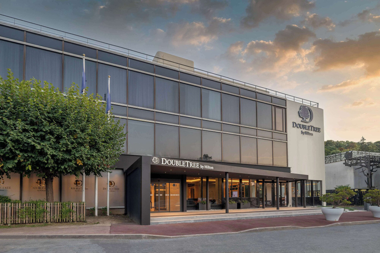 Exterior & Views 1, DoubleTree by Hilton Paris Bougival, Yvelines