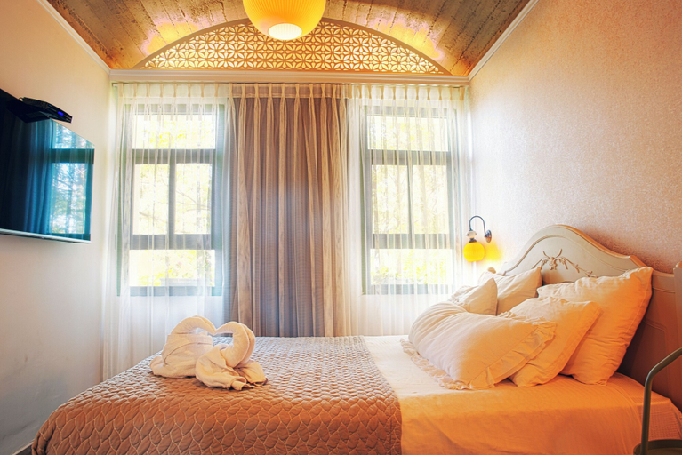 Bedroom 5, Neve Shalom, Ramallah and Al-Bireh