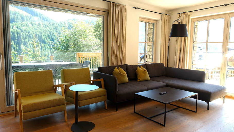 Living room 3, Chalet in Saalbach With Panoramic Sauna, Zell am See