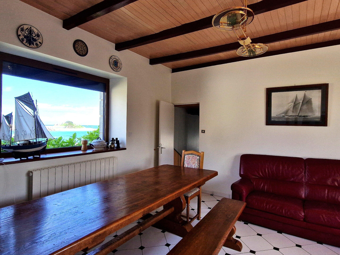 Living room, Breton Holiday Home With Fantastic sea View, Côtes-d'Armor