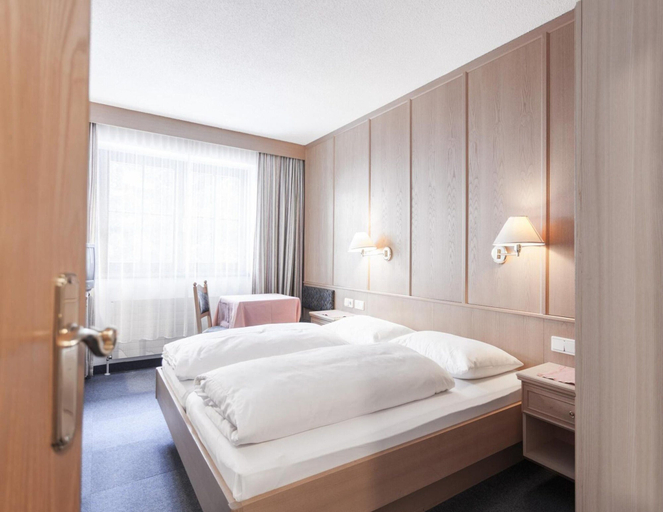 Bedroom 2, Apartment in Solden With a ski Storage, Imst