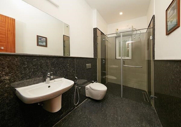 Bathroom 4, Maroma Suites, Chennai
