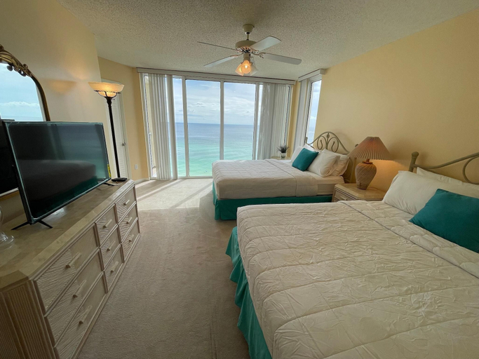 Bedroom 3, Long Beach Resort 2-1206, Bay