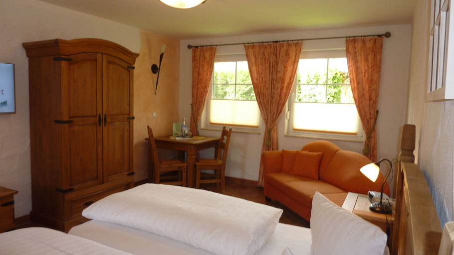Bedroom 2, Pension Zum Schlangenkoenig, Spree-Neiße