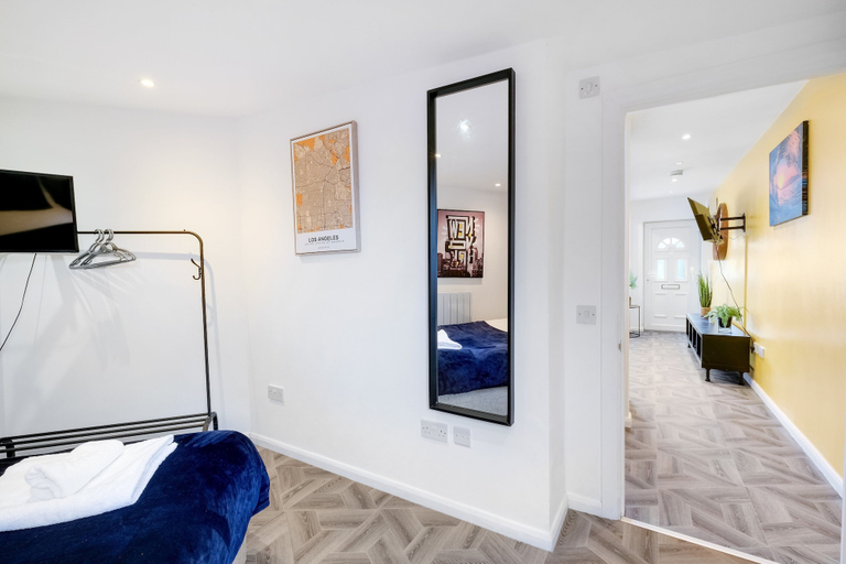 Bedroom 2, Apartment King House Hayes, London