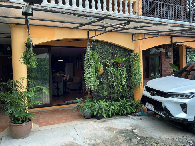 Exterior & Views 2, Dikachaya Hostel, Ko Samui