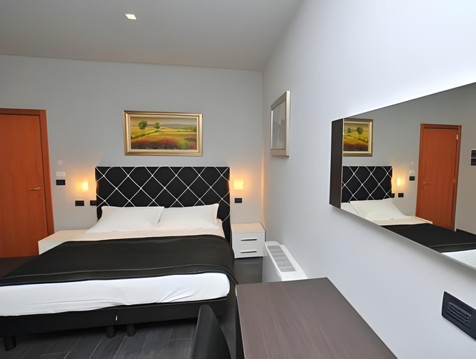 Bedroom 12