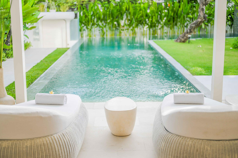 Swimming Pool 15