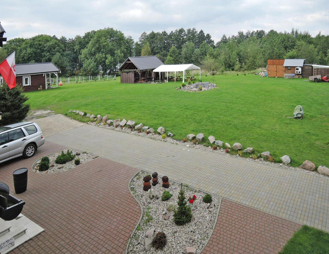 Garden 4, Villa in Troszyn by Lake With Natural Beach, Kamień
