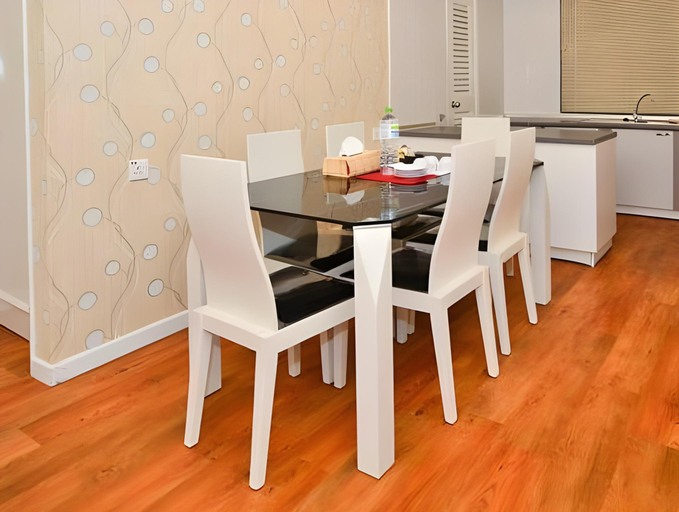 Dining Room 9