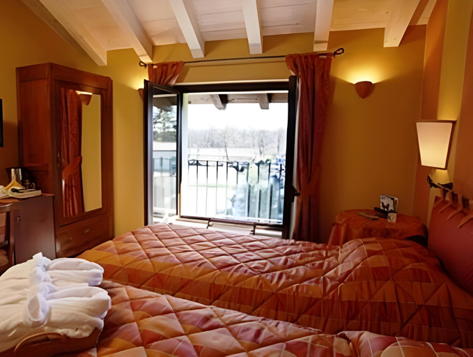 Bedroom 10