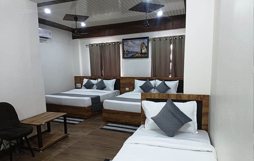 Bedroom 2, ShriGo Hotel Pushpa Residency, Dehradun
